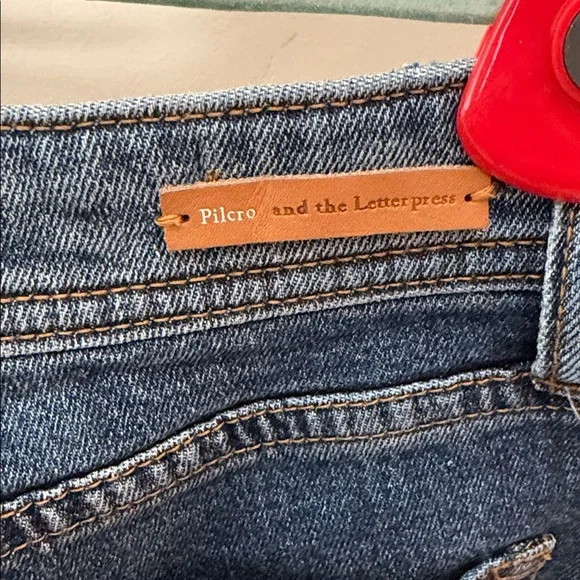 Pilcro Denim Jeans with Embroidered Detail - Picture 6 of 8